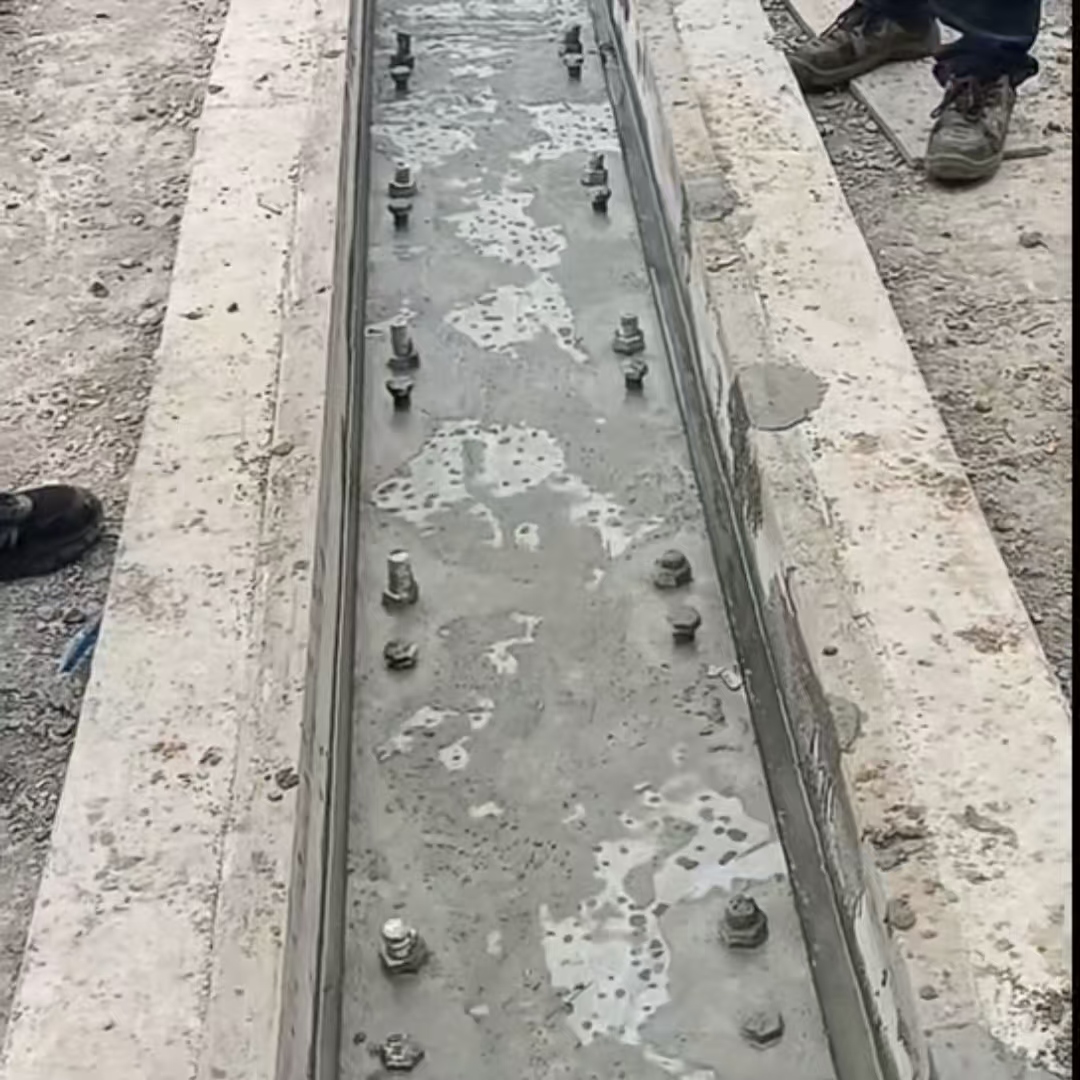 三水港口码头起重机龙门吊重型机械设备稳固用早强快凝轨道胶泥
